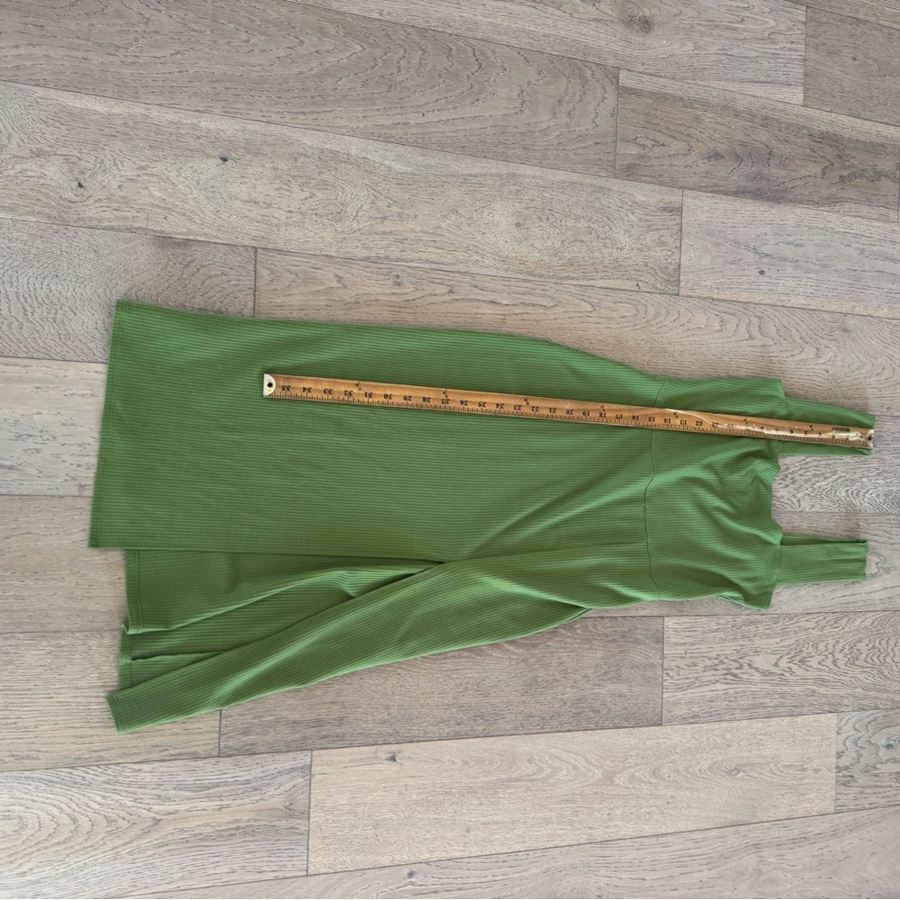 Reformation Cassi Knit Dress in Palm Green Medium - Picture 6 of 9